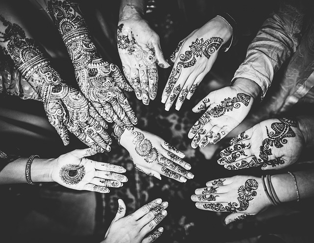 indian wedding, mehndi, henna tattoo, hands, monochrome, black and white, india